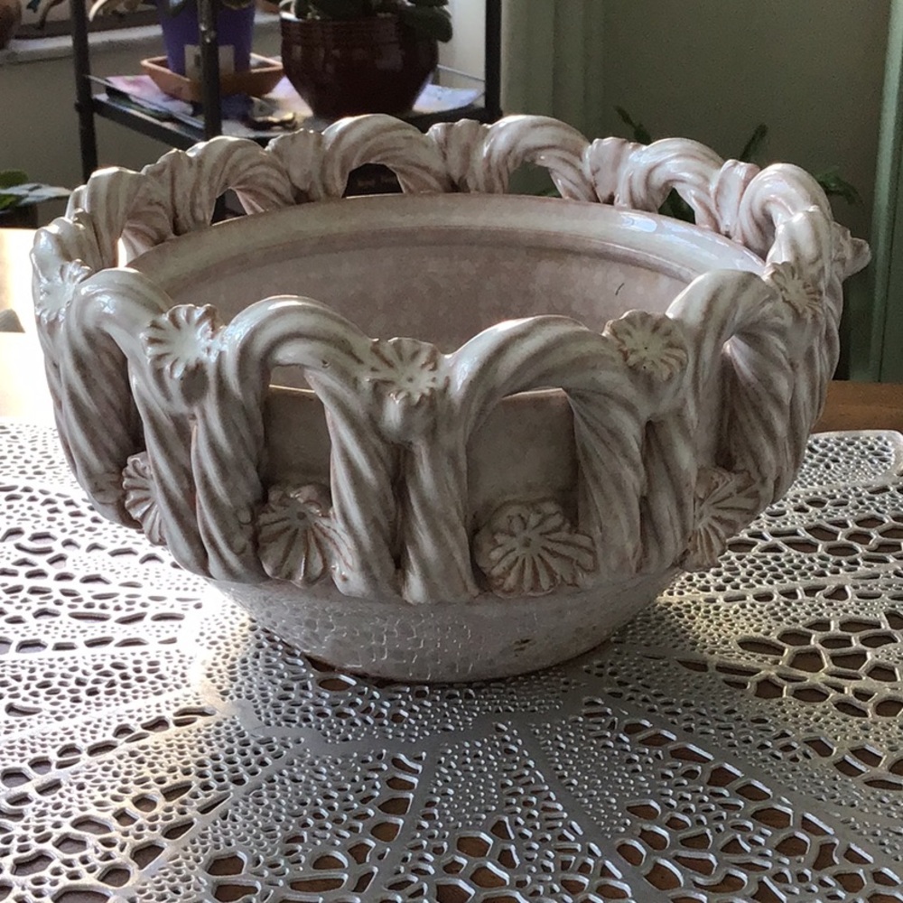 Vintage Fratelli Fanciullacci Italian Pottery Bowl
Signed - Made in Italy